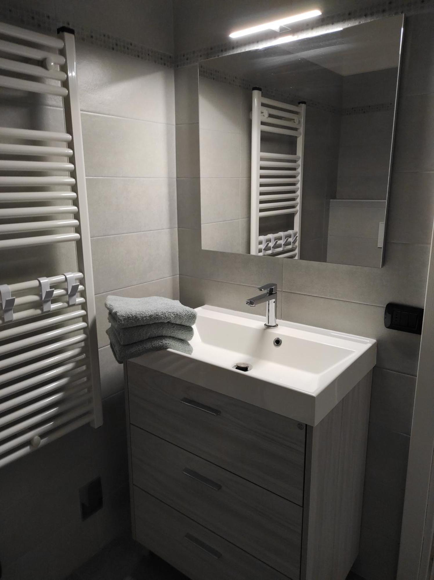 Appartamento Al Sereno Luino Exterior photo